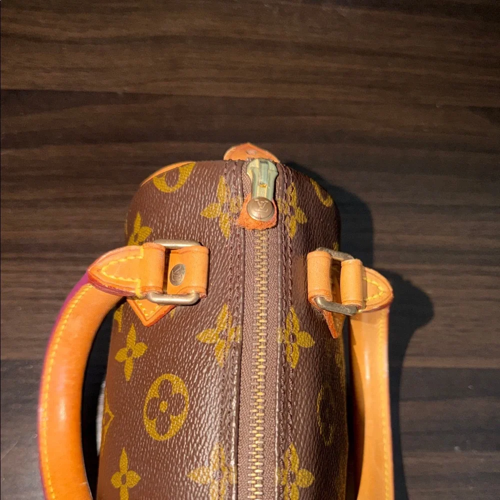 Louis Vuitton Nano Speedy
TH0945 - Picture 6 of 14